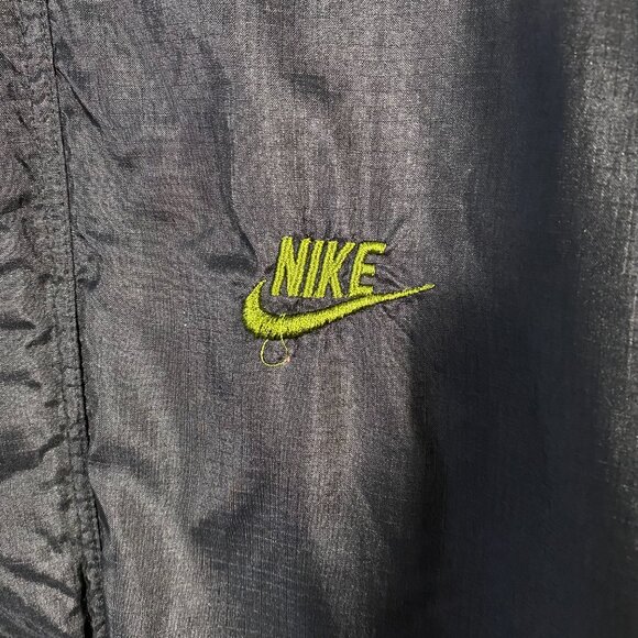 90's Nike Embroidered Logo Black Red & Green Zip Up Jacket - Picture 2 of 7